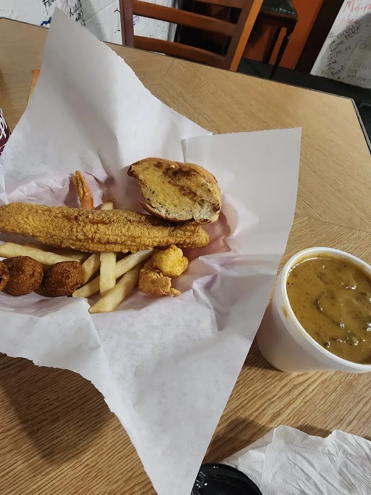 Fish with 6 Piece Shrimp Combo